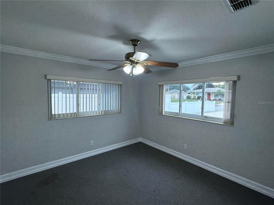 出租: $2,850 (3 贝兹, 1 浴室, 1380 平方英尺)