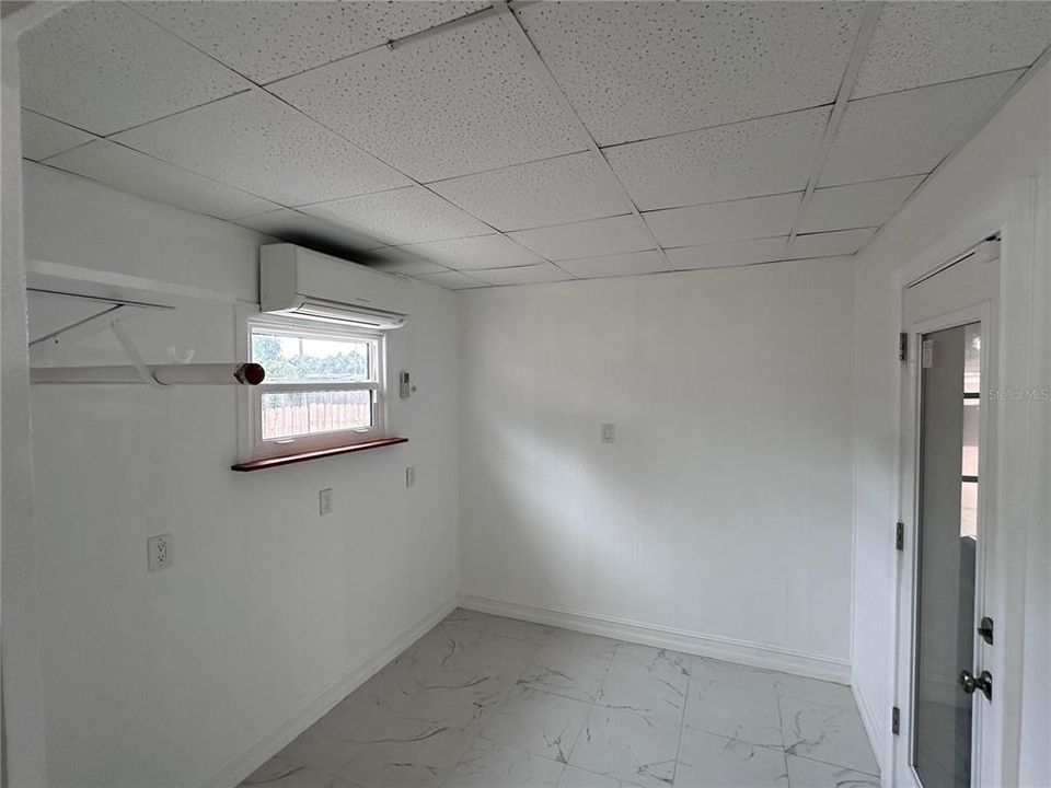 出租: $2,850 (3 贝兹, 1 浴室, 1380 平方英尺)