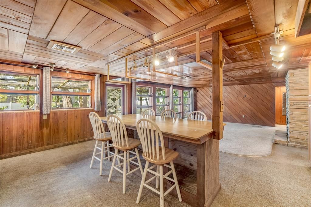 На продажу: $575,000 (4 спален, 4 ванн, 2414 Квадратных фут)