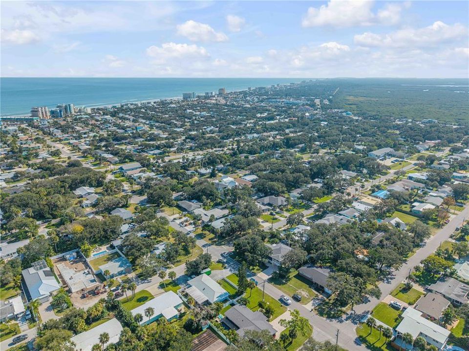 На продажу: $575,000 (4 спален, 4 ванн, 2414 Квадратных фут)