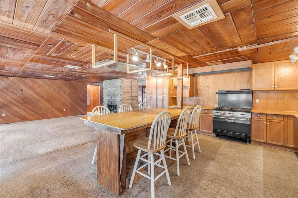 На продажу: $575,000 (4 спален, 4 ванн, 2414 Квадратных фут)