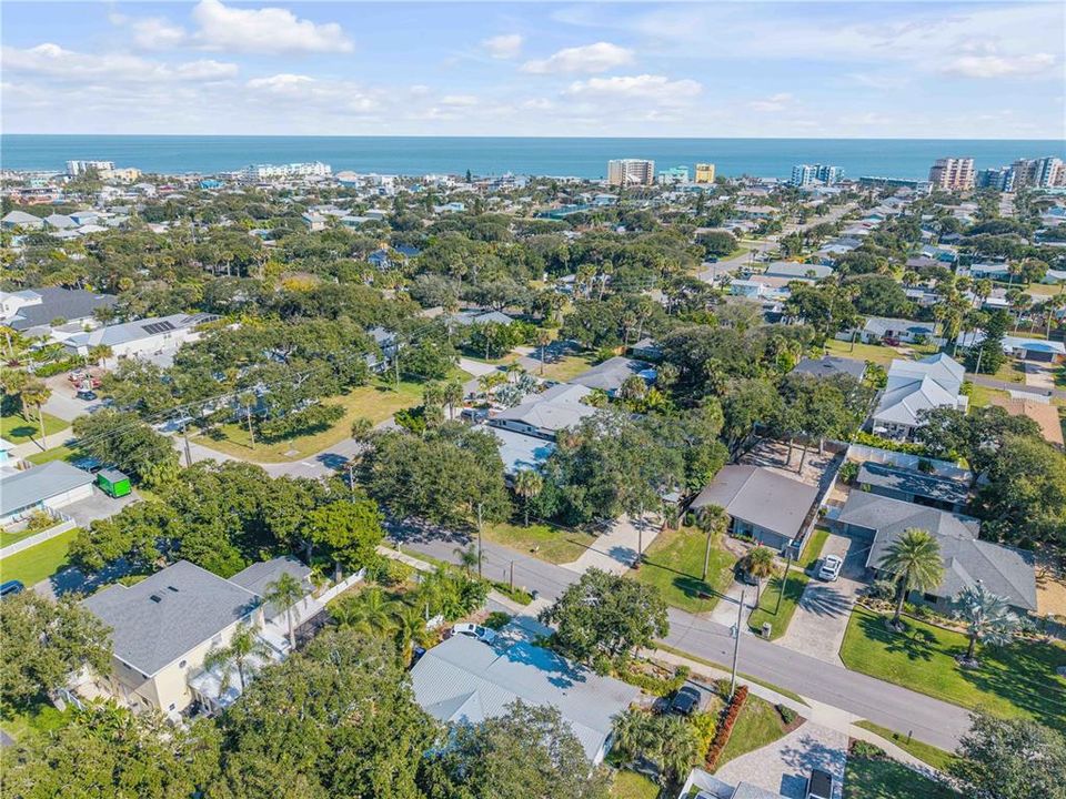 На продажу: $575,000 (4 спален, 4 ванн, 2414 Квадратных фут)