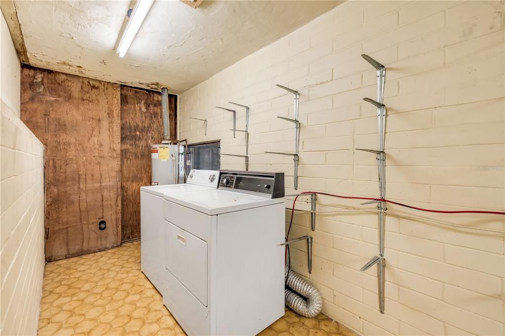 На продажу: $575,000 (4 спален, 4 ванн, 2414 Квадратных фут)