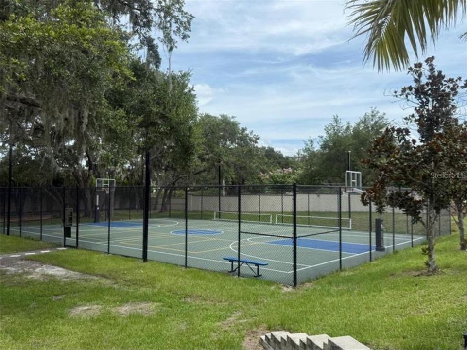 待售: $1,250,000 (5 贝兹, 4 浴室, 4176 平方英尺)