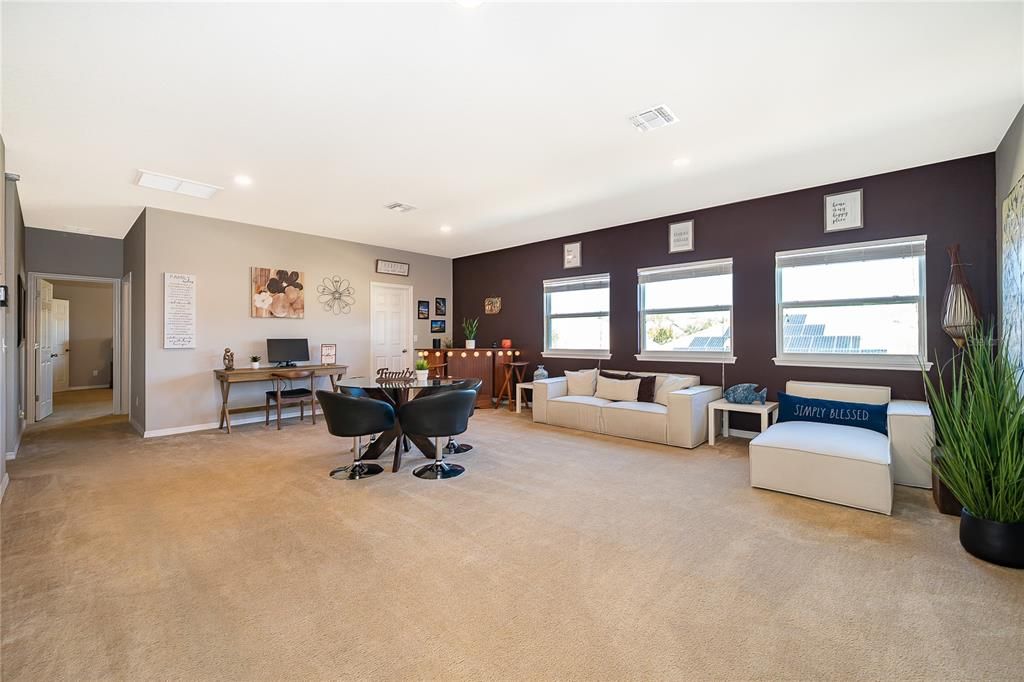 待售: $1,250,000 (5 贝兹, 4 浴室, 4176 平方英尺)