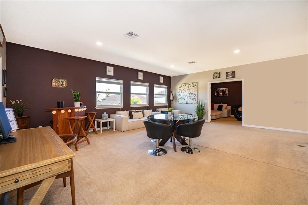 待售: $1,250,000 (5 贝兹, 4 浴室, 4176 平方英尺)