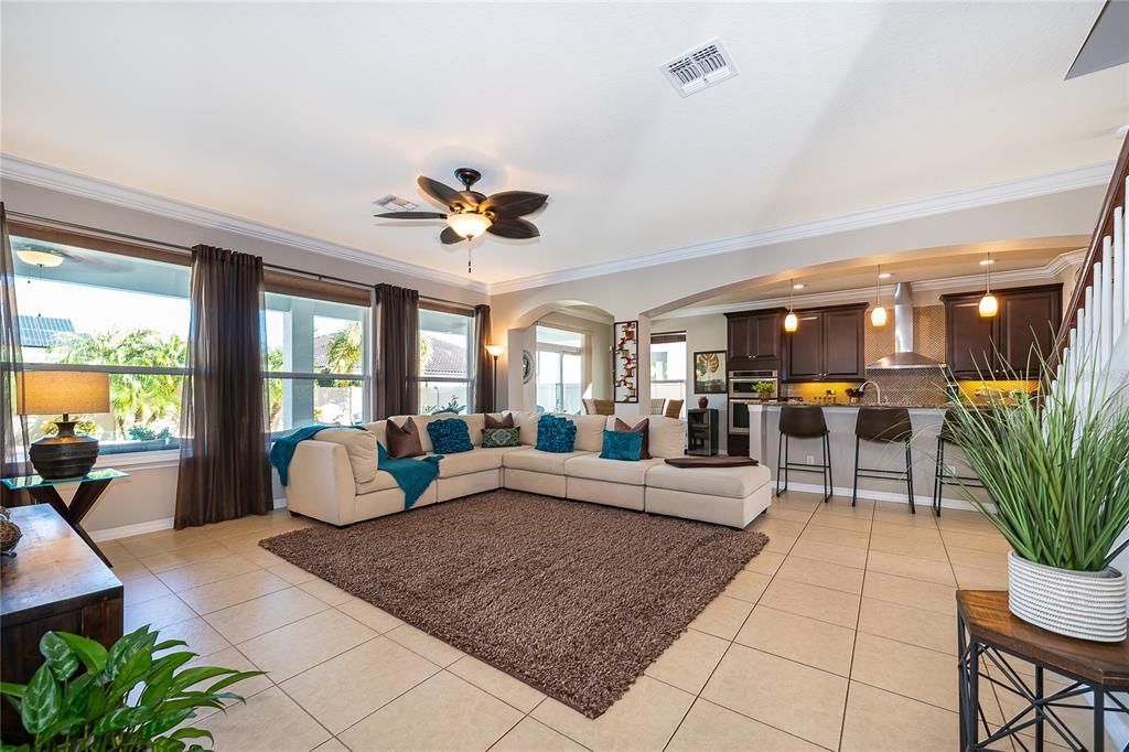 待售: $1,250,000 (5 贝兹, 4 浴室, 4176 平方英尺)