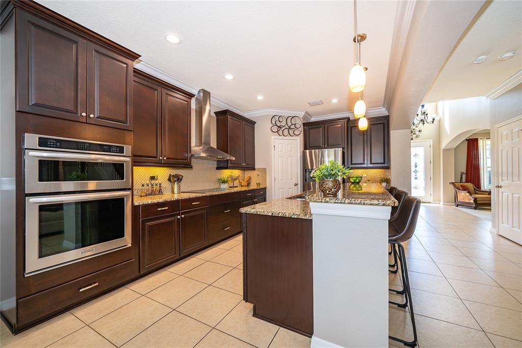 待售: $1,250,000 (5 贝兹, 4 浴室, 4176 平方英尺)