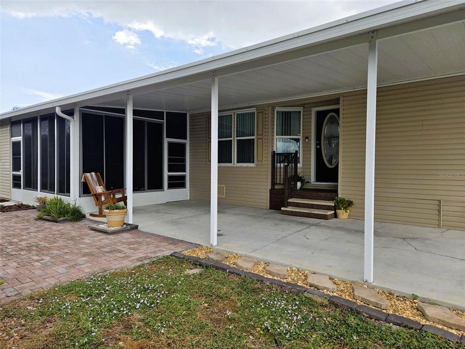 Activo con contrato: $285,500 (3 camas, 2 baños, 1622 Pies cuadrados)