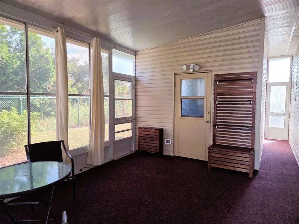 Activo con contrato: $285,500 (3 camas, 2 baños, 1622 Pies cuadrados)