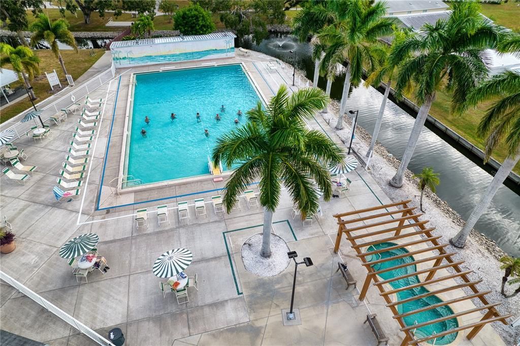 Activo con contrato: $285,500 (3 camas, 2 baños, 1622 Pies cuadrados)