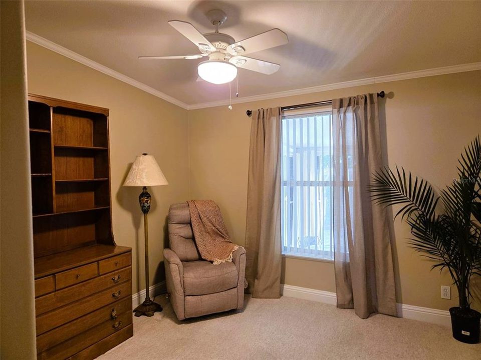 Activo con contrato: $285,500 (3 camas, 2 baños, 1622 Pies cuadrados)