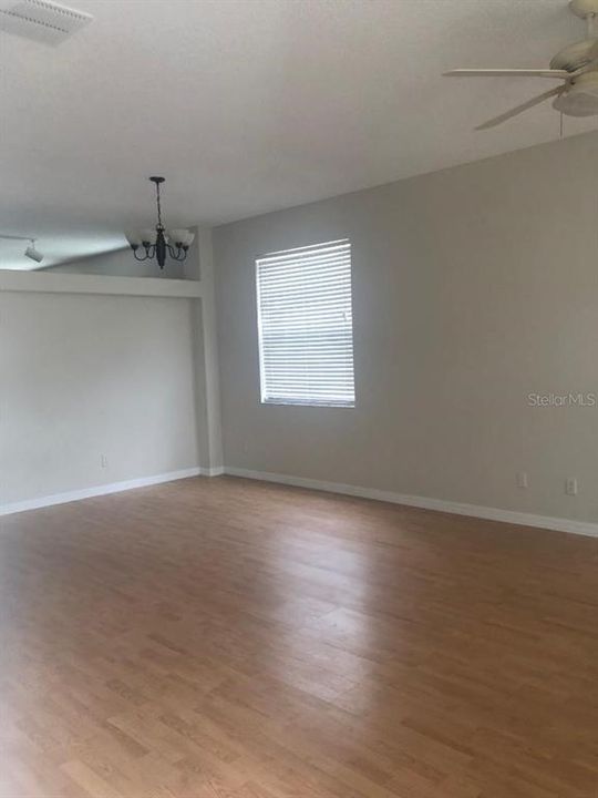 В аренду: $2,695 (4 спален, 2 ванн, 1952 Квадратных фут)