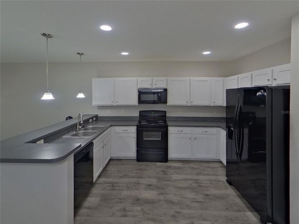 For Rent: $1,859 (3 beds, 2 baths, 1628 Square Feet)