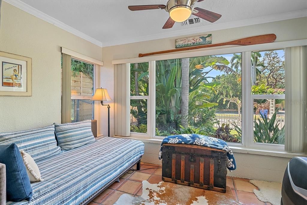 Activo con contrato: $379,000 (2 camas, 1 baños, 1445 Pies cuadrados)