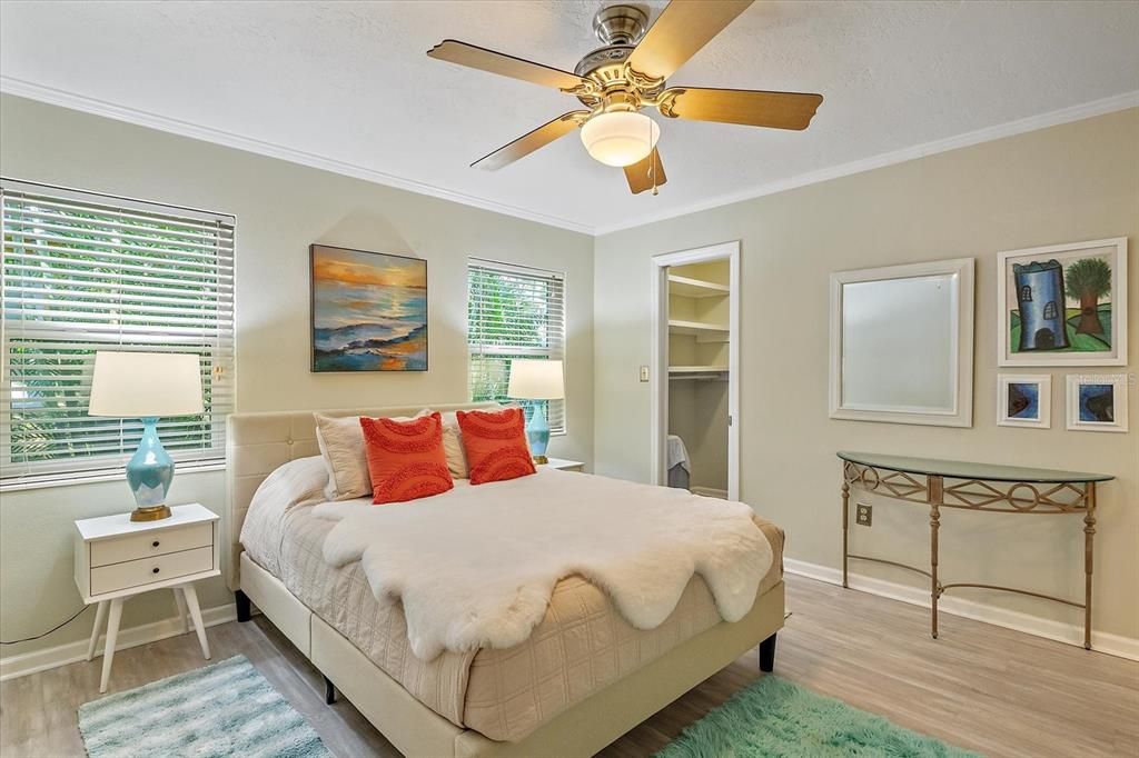 Activo con contrato: $379,000 (2 camas, 1 baños, 1445 Pies cuadrados)