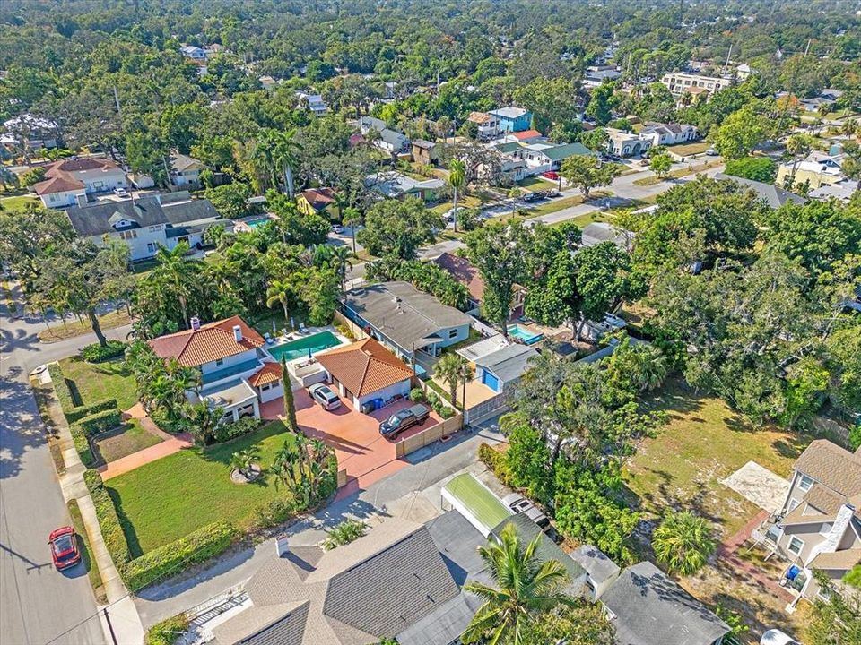 Activo con contrato: $379,000 (2 camas, 1 baños, 1445 Pies cuadrados)