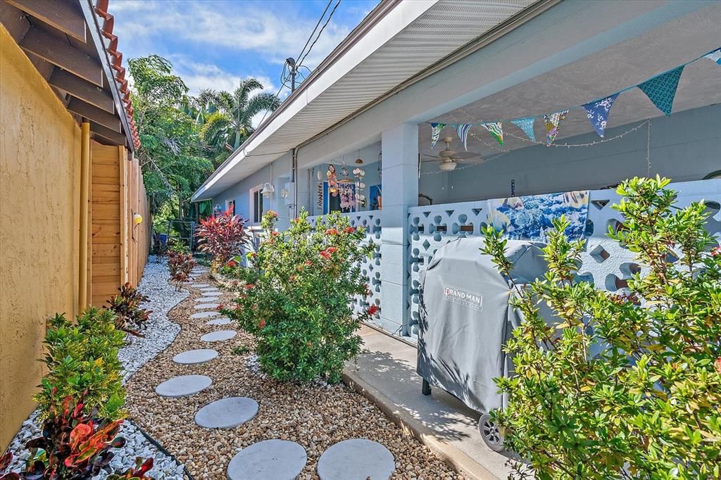 Activo con contrato: $379,000 (2 camas, 1 baños, 1445 Pies cuadrados)