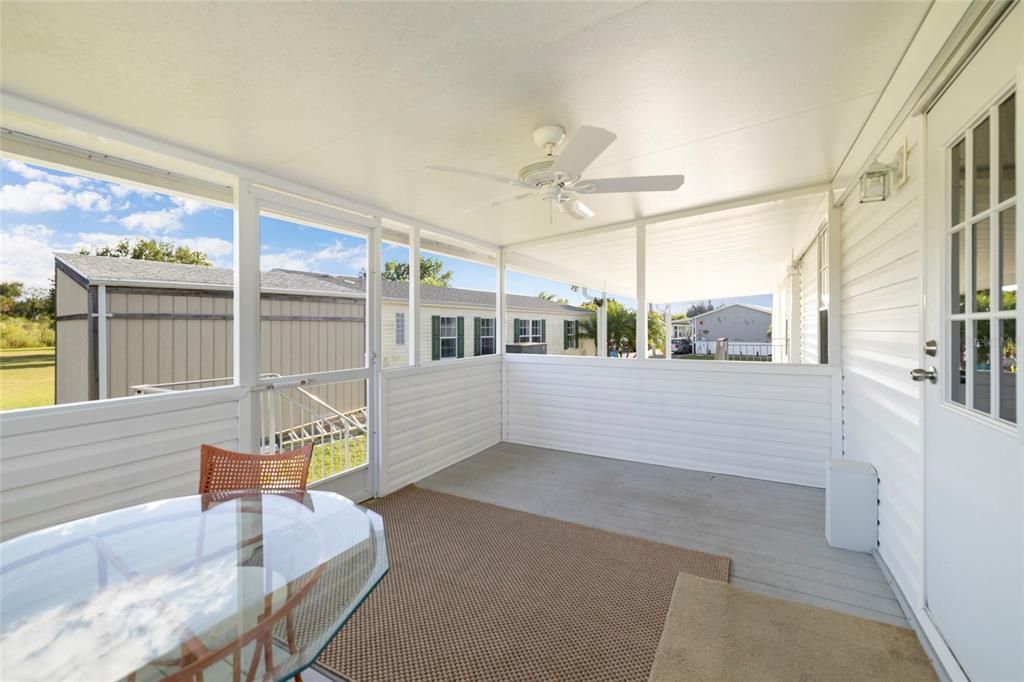 For Sale: $139,000 (2 beds, 2 baths, 832 Square Feet)