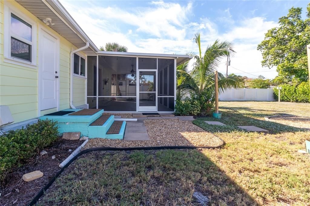 合同活跃: $460,000 (3 贝兹, 1 浴室, 1638 平方英尺)