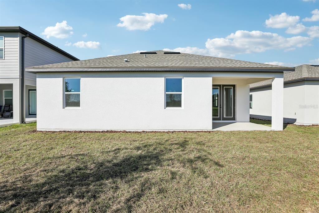 合同活跃: $499,990 (4 贝兹, 3 浴室, 2226 平方英尺)