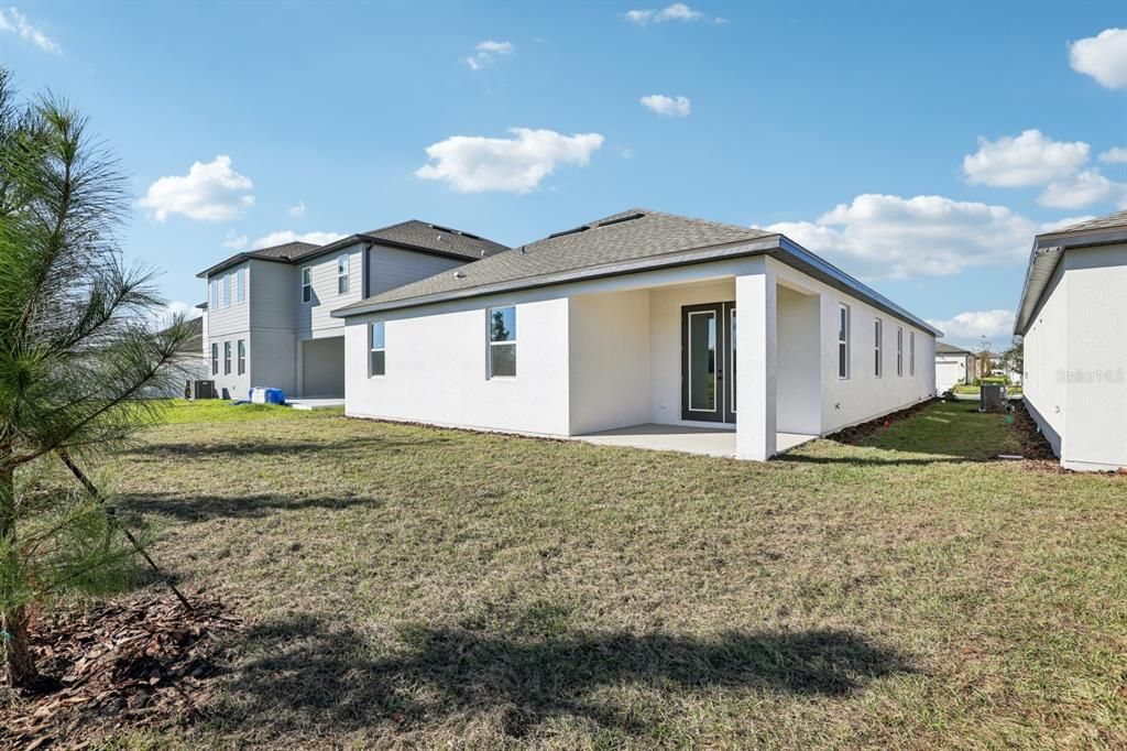 合同活跃: $499,990 (4 贝兹, 3 浴室, 2226 平方英尺)