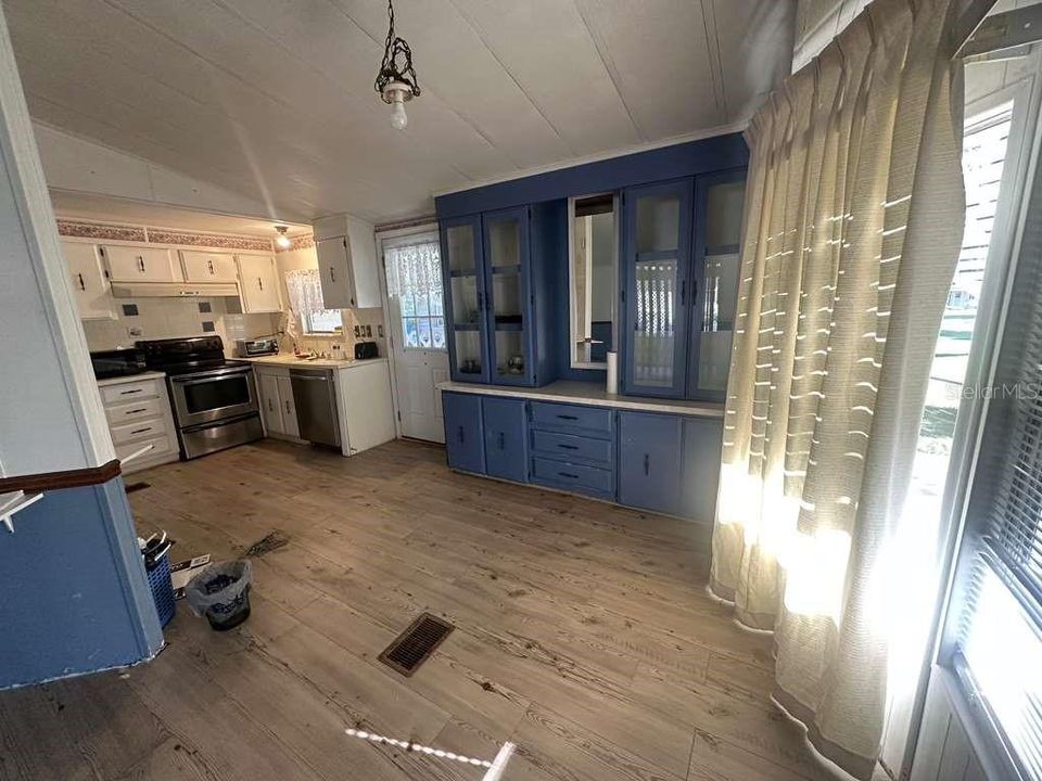 En Venta: $114,900 (2 camas, 2 baños, 879 Pies cuadrados)