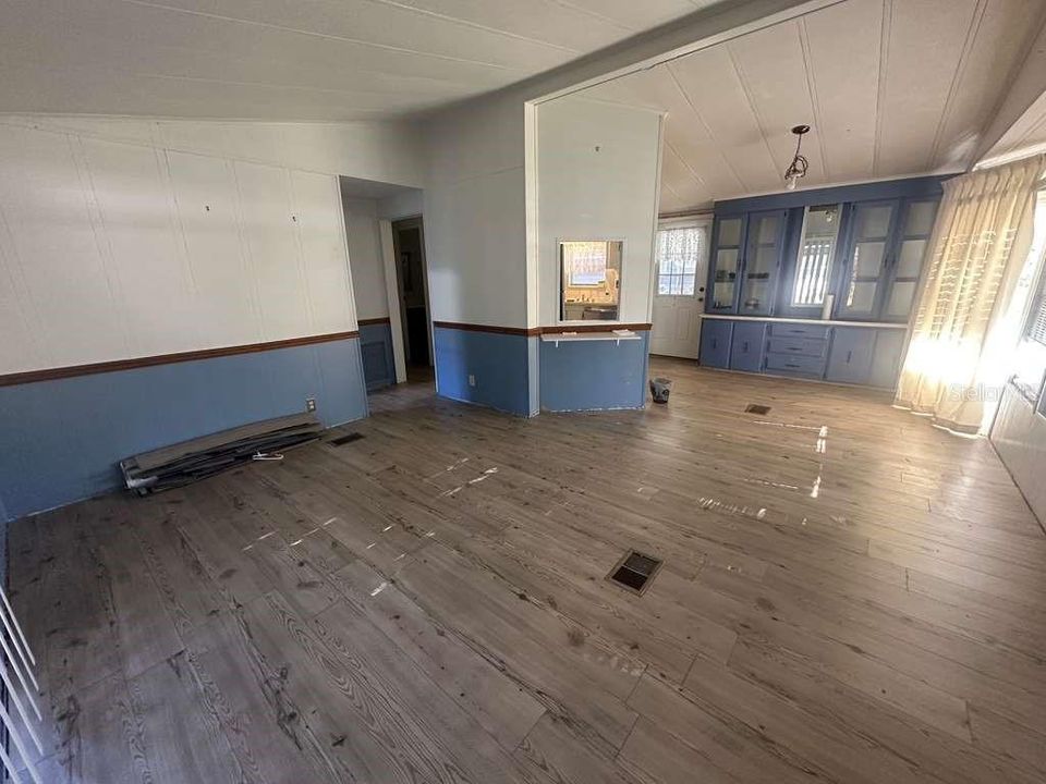 En Venta: $114,900 (2 camas, 2 baños, 879 Pies cuadrados)