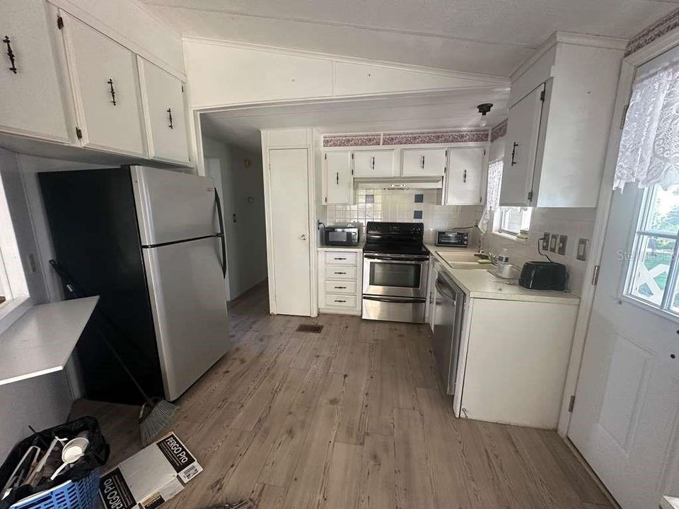 En Venta: $114,900 (2 camas, 2 baños, 879 Pies cuadrados)