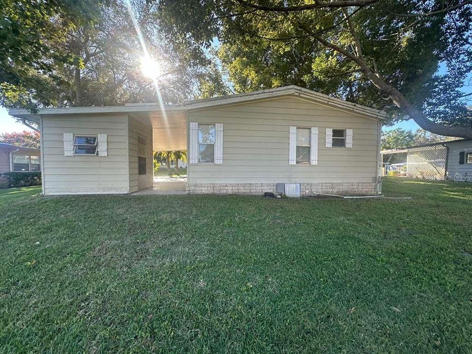 En Venta: $114,900 (2 camas, 2 baños, 879 Pies cuadrados)