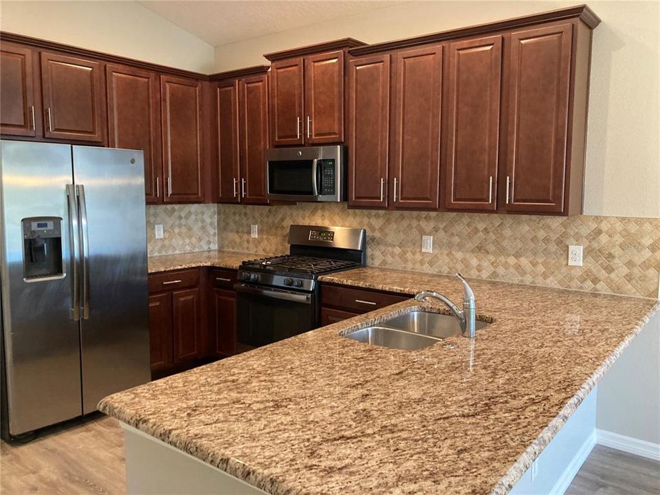 For Sale: $429,900 (4 beds, 2 baths, 1932 Square Feet)