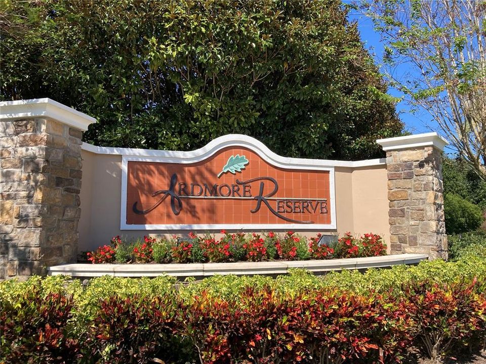 For Sale: $429,900 (4 beds, 2 baths, 1932 Square Feet)