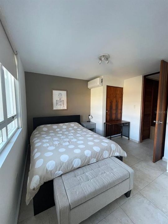 В аренду: $1,950 (1 спален, 1 ванн, 572 Квадратных фут)