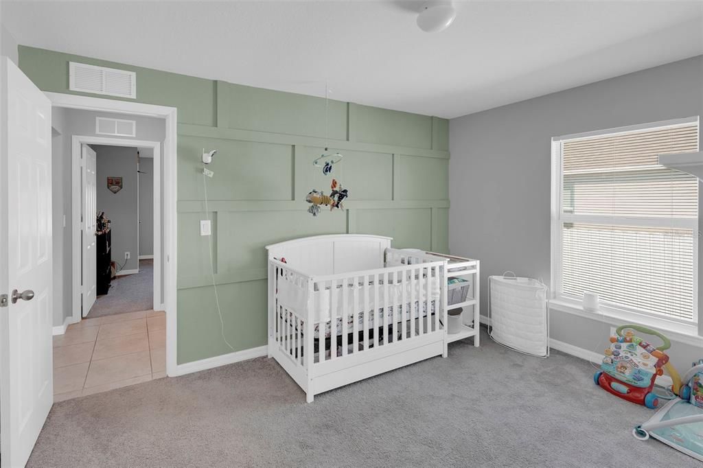 合同活跃: $314,900 (4 贝兹, 2 浴室, 1830 平方英尺)