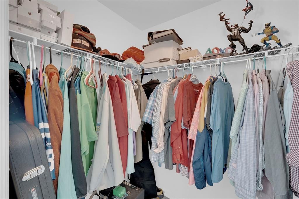 合同活跃: $314,900 (4 贝兹, 2 浴室, 1830 平方英尺)