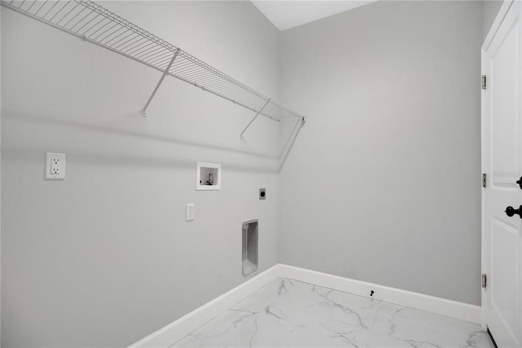 待售: $595,000 (4 贝兹, 3 浴室, 2333 平方英尺)