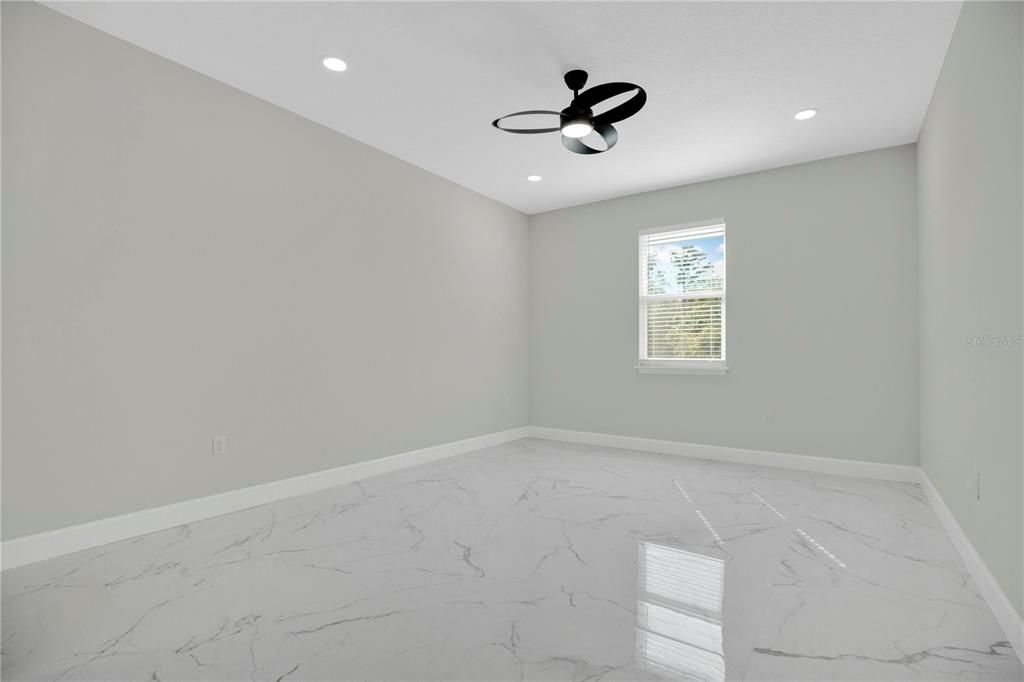 待售: $595,000 (4 贝兹, 3 浴室, 2333 平方英尺)