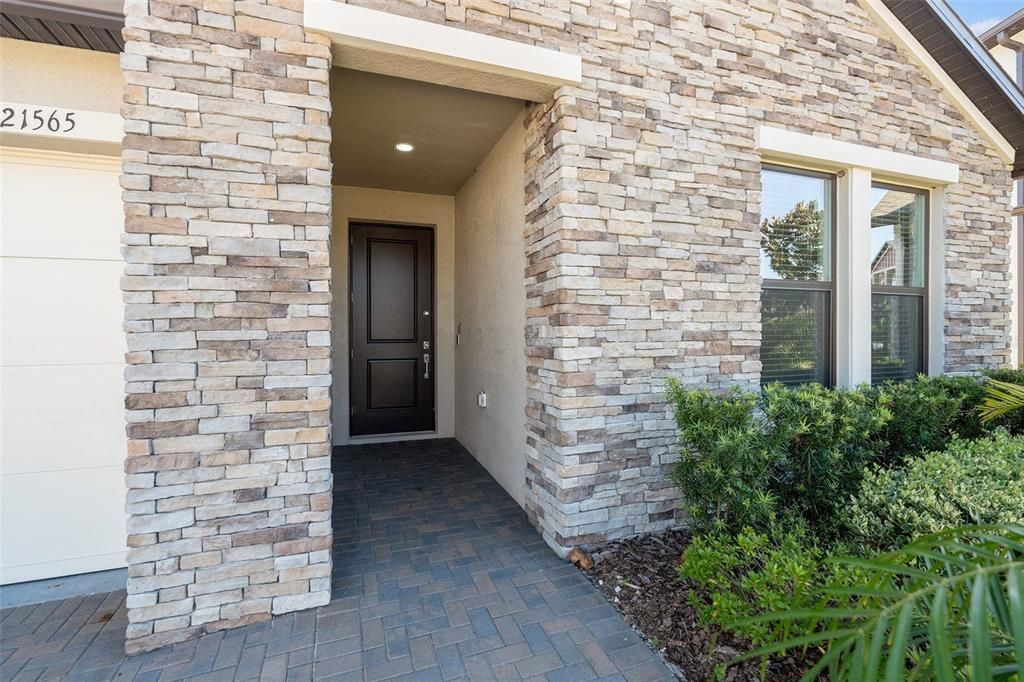 For Sale: $525,000 (4 beds, 3 baths, 2150 Square Feet)