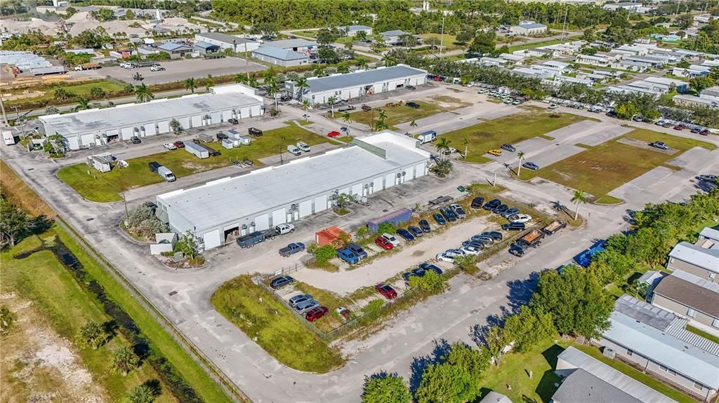 待售: $699,000 (1.15 acres)