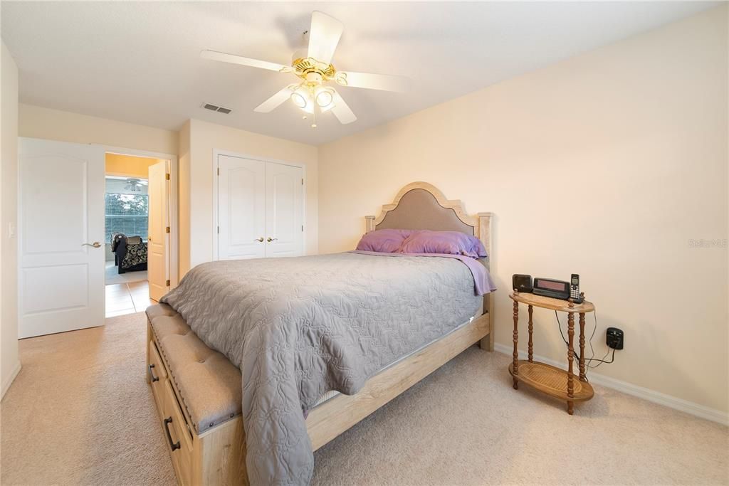 Под контрактом: $950,000 (5 спален, 3 ванн, 4191 Квадратных фут)