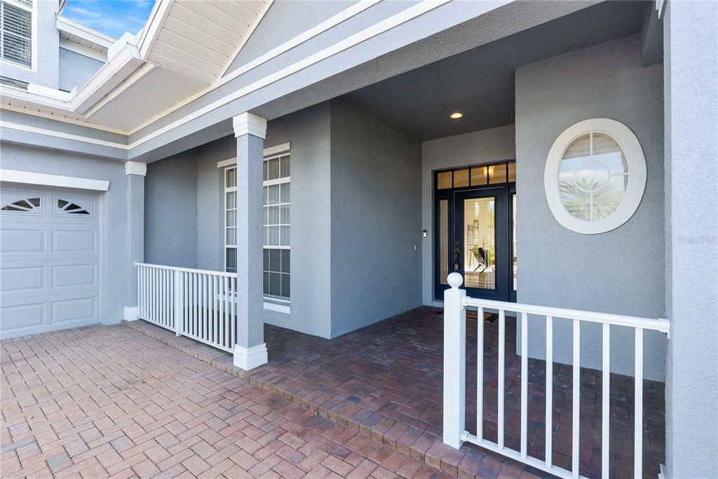 Под контрактом: $950,000 (5 спален, 3 ванн, 4191 Квадратных фут)