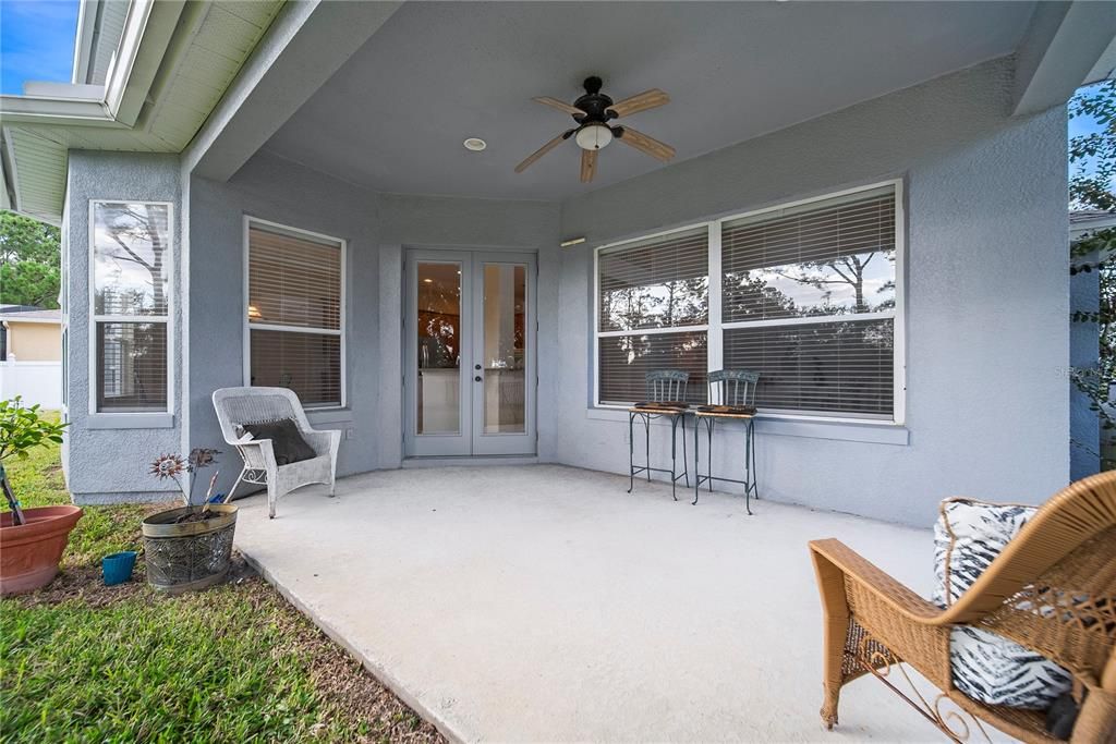 Под контрактом: $950,000 (5 спален, 3 ванн, 4191 Квадратных фут)