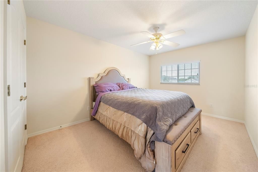 Под контрактом: $950,000 (5 спален, 3 ванн, 4191 Квадратных фут)