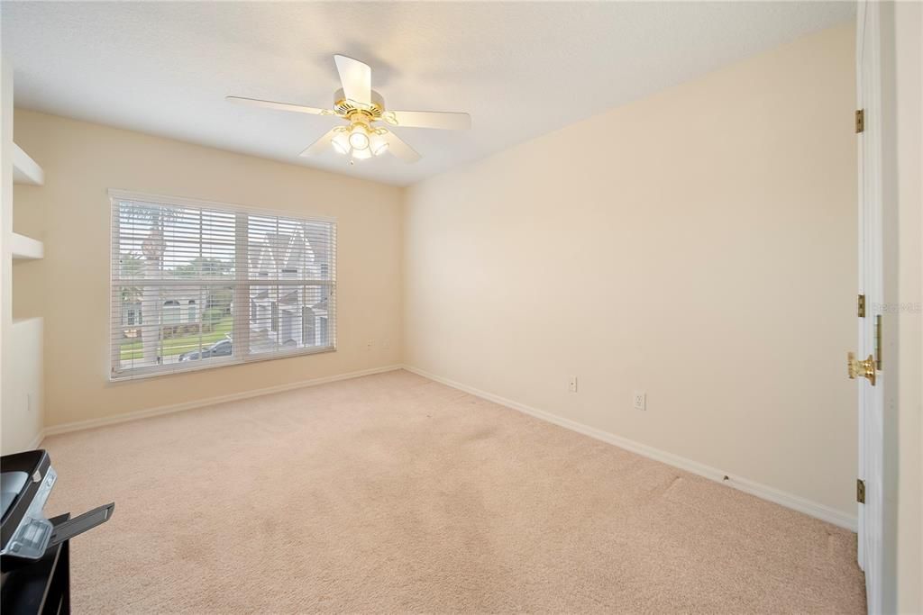 Под контрактом: $950,000 (5 спален, 3 ванн, 4191 Квадратных фут)