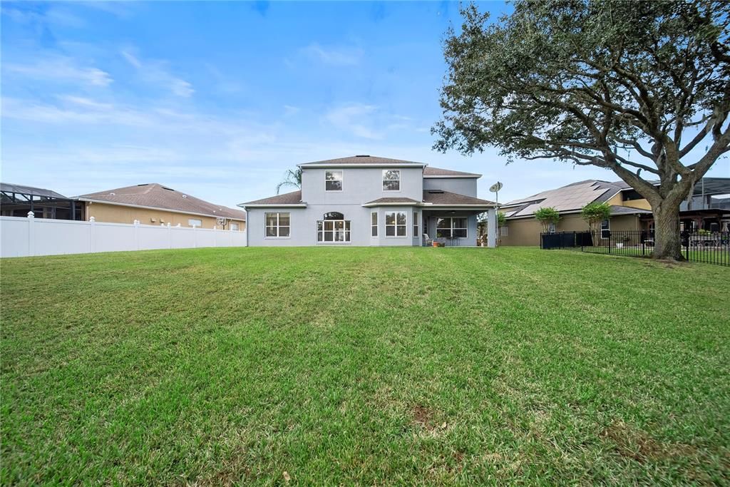 Под контрактом: $950,000 (5 спален, 3 ванн, 4191 Квадратных фут)