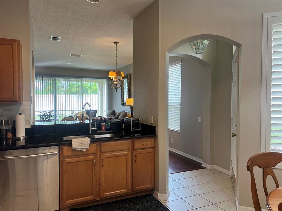 В аренду: $2,600 (2 спален, 2 ванн, 1740 Квадратных фут)