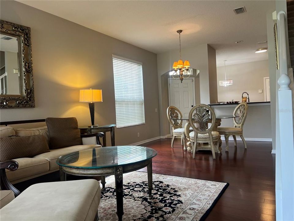 В аренду: $2,600 (2 спален, 2 ванн, 1740 Квадратных фут)