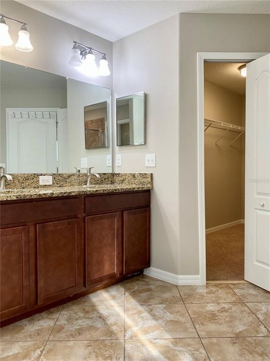 Active With Contract: $2,800 (4 beds, 2 baths, 2441 Square Feet)