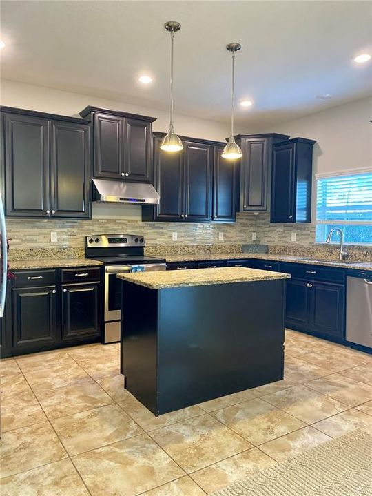 Active With Contract: $2,800 (4 beds, 2 baths, 2441 Square Feet)