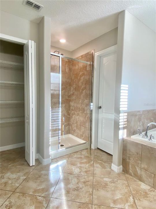 Active With Contract: $2,800 (4 beds, 2 baths, 2441 Square Feet)